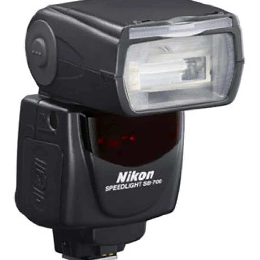 Nikon On-Camera Flash | SB-700 iTTL Speedlight Flash